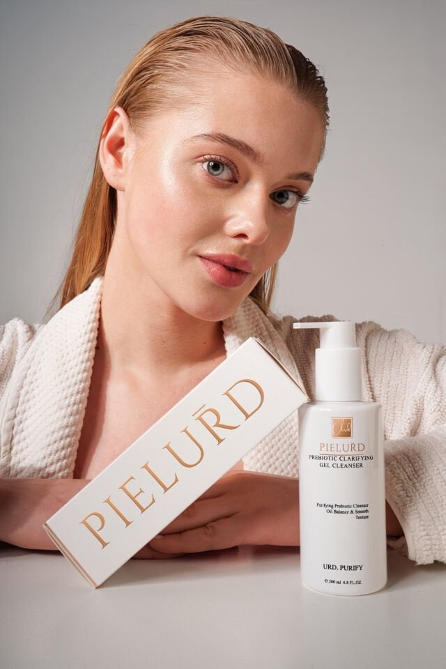 Prebiotic Clarifying Gel Cleanser – Prebiyotik Arındırıcı Jel | Prebiotic Complex + Miracne®